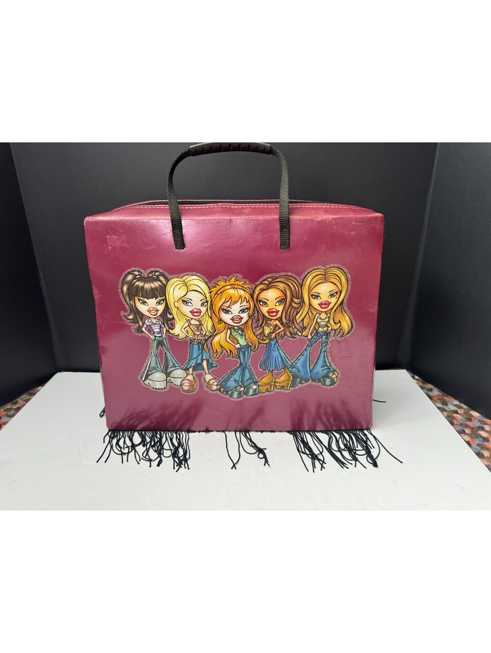 Vintage Y2K Bratz Doll Lot 5 Dolls Girls & Boyz with Official Bratz Storage Case